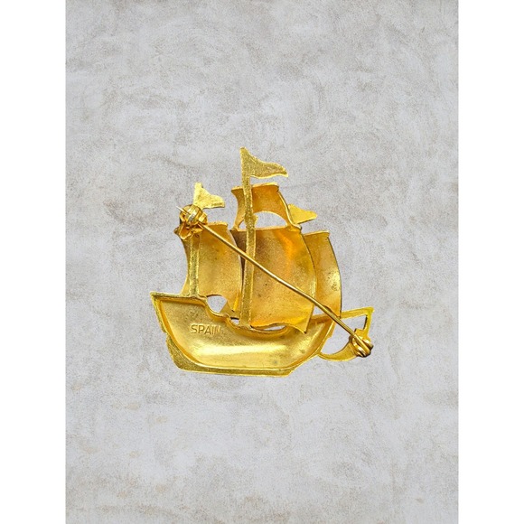 Vintage Spanish Damascene Galleon Ship Brooch Gold Tone Lapel Pin Nautical - Picture 3 of 4
